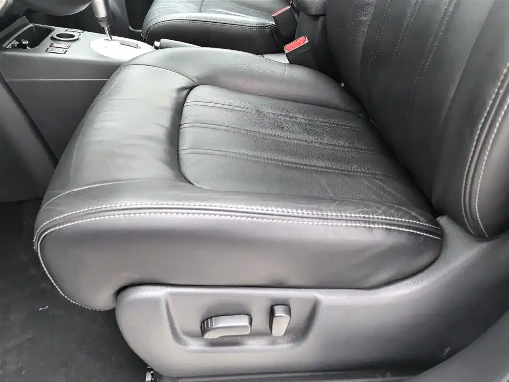 Dongfeng Fengdu MX6 2015 2015 2.0L CVT 2WD Dream Edition
