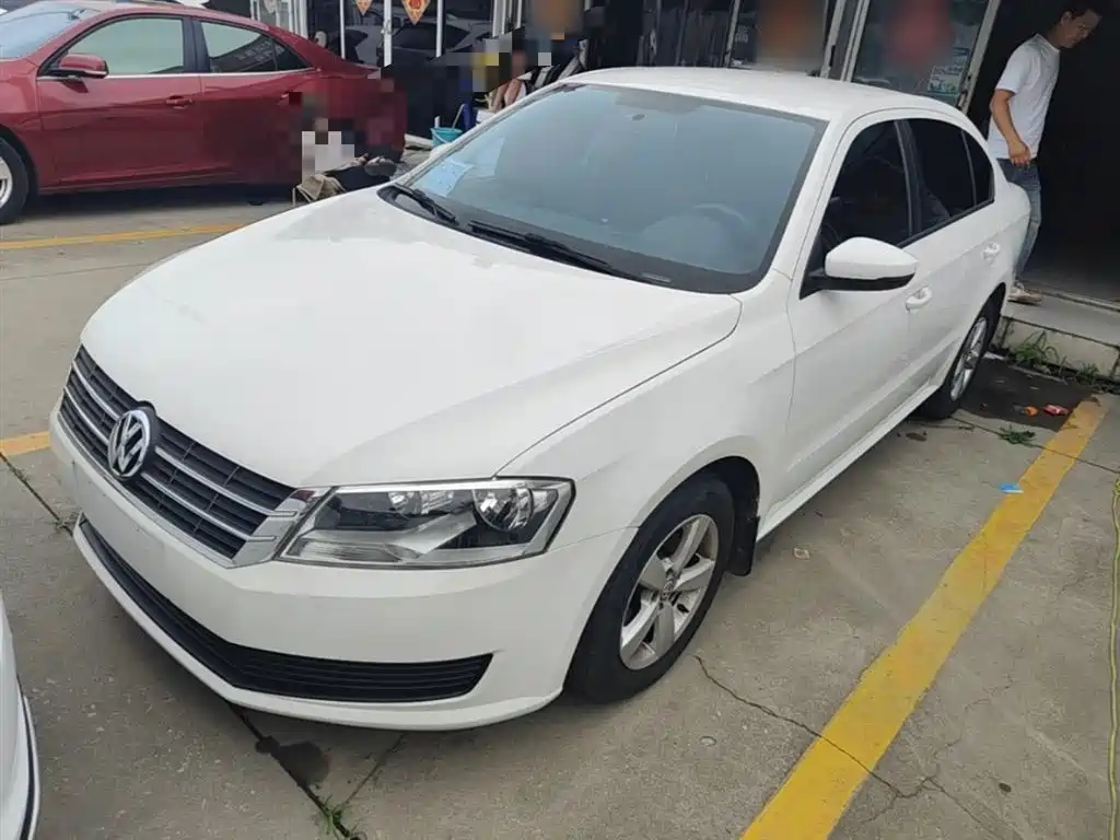 Volkswagen Lavida 2013 Facelift Classic 1.6L Automatic Trend