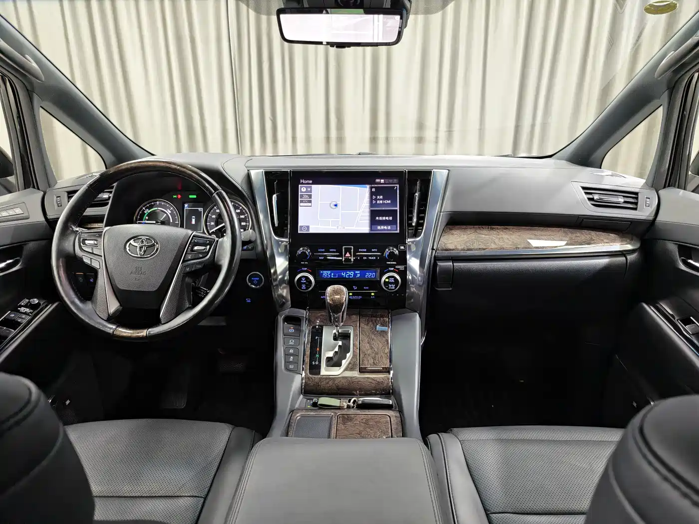 Toyota Alphard 2021 Hybrid 2.5L Premium фото 6
