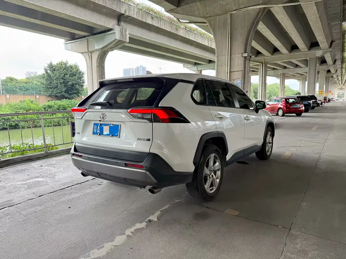 Toyota RAV4 Rongfang 2020 2.0L CVT 2WD Trend Edition фото 3