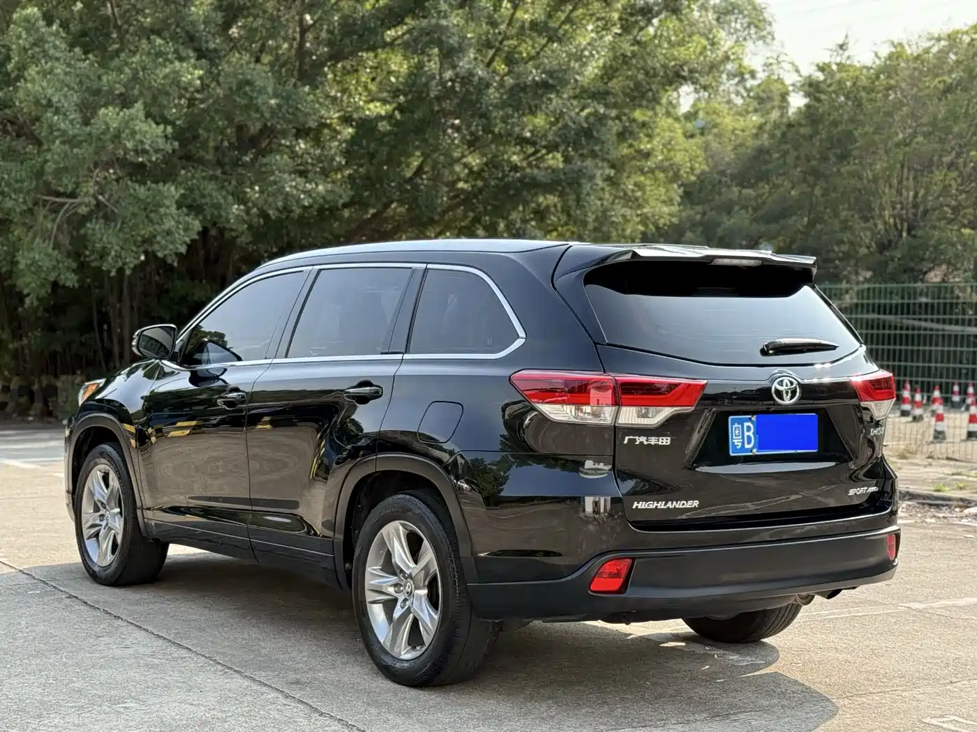 Toyota Highlander 2021 2.0T AWD Luxury 7-Seater фото 4