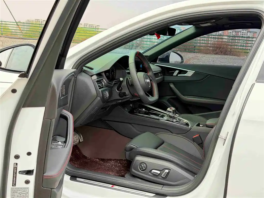 Audi A4L 2024 40 TFSI Luxury Dynamic фото 7
