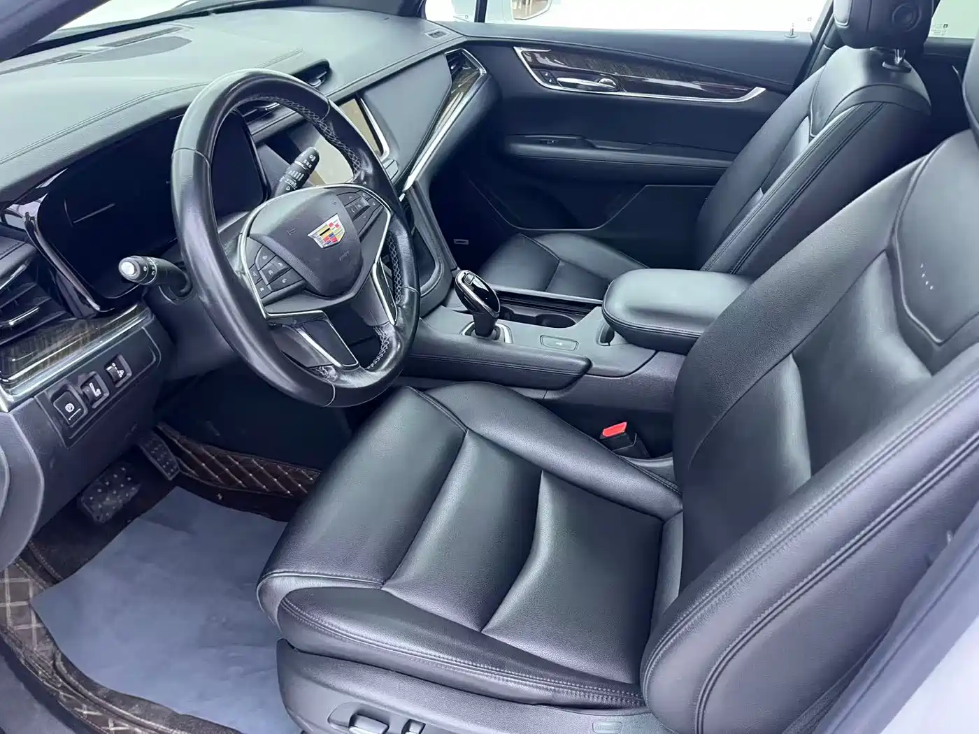 CADILLAC XT5