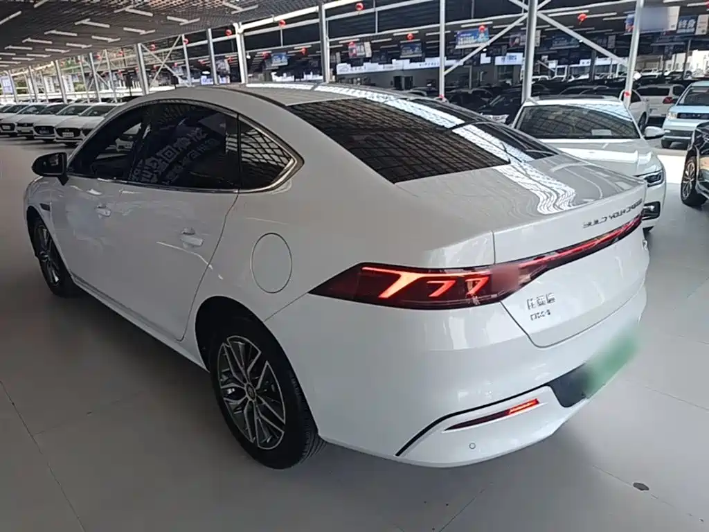 BYD Qin PLUS 2021 DM-i 55KM Premium фото 5