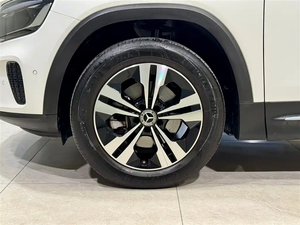 Mercedes-Benz GLB 2025 Model GLB 200 Dynamic Edition фото 10