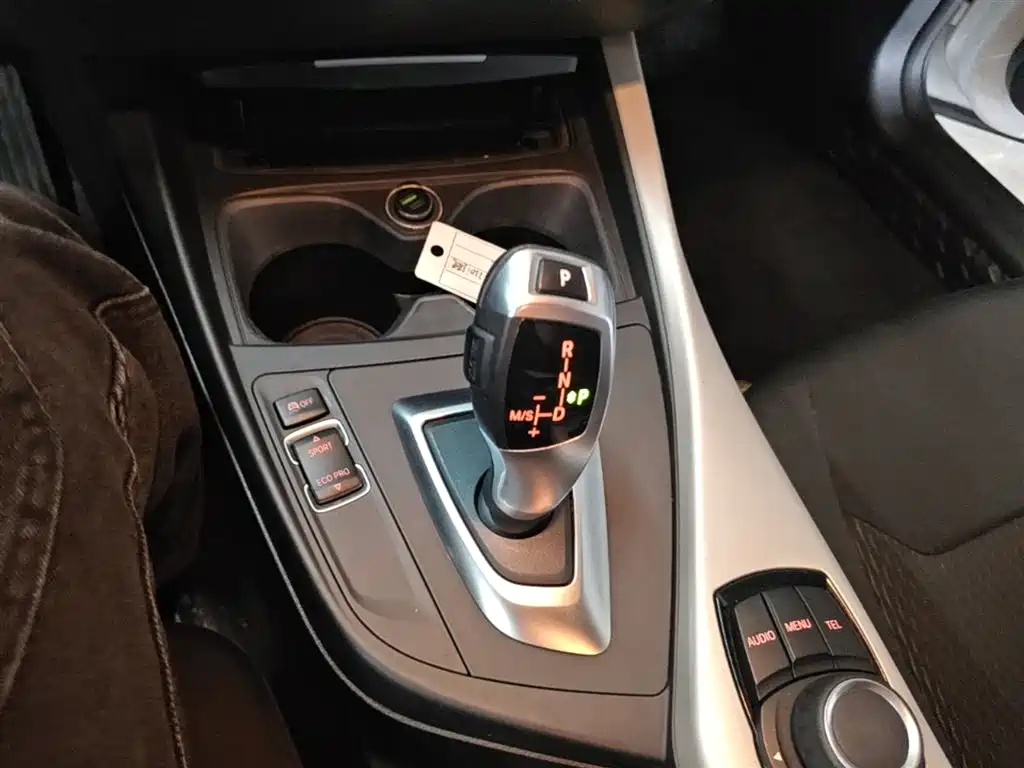 BMW 2 Series (Import) 2017 220i Leading фото 14