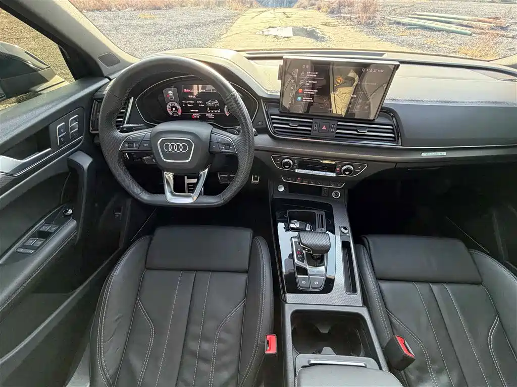 Audi Q5L 2024 Model 45 TFSI Luxury Dynamic фото 9