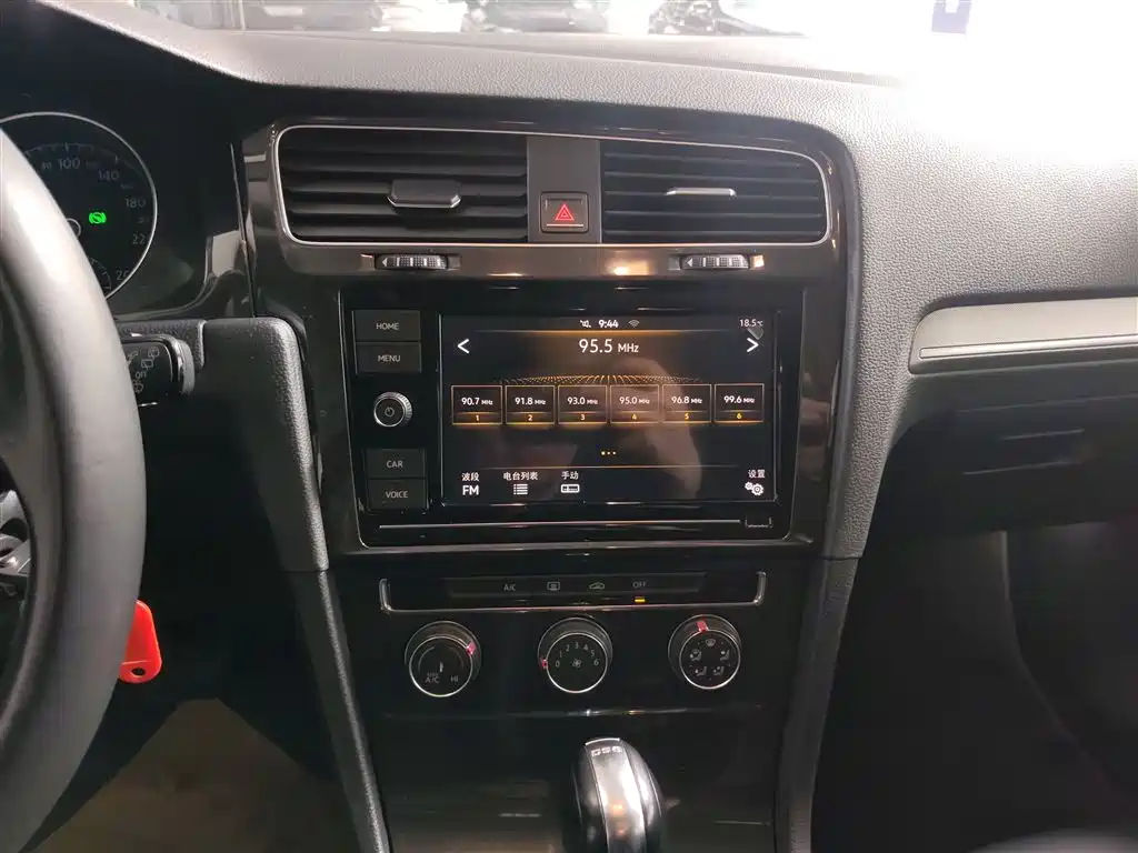 Volkswagen Golf 2019 200TSI DSG Comfort Progressive China VI фото 13