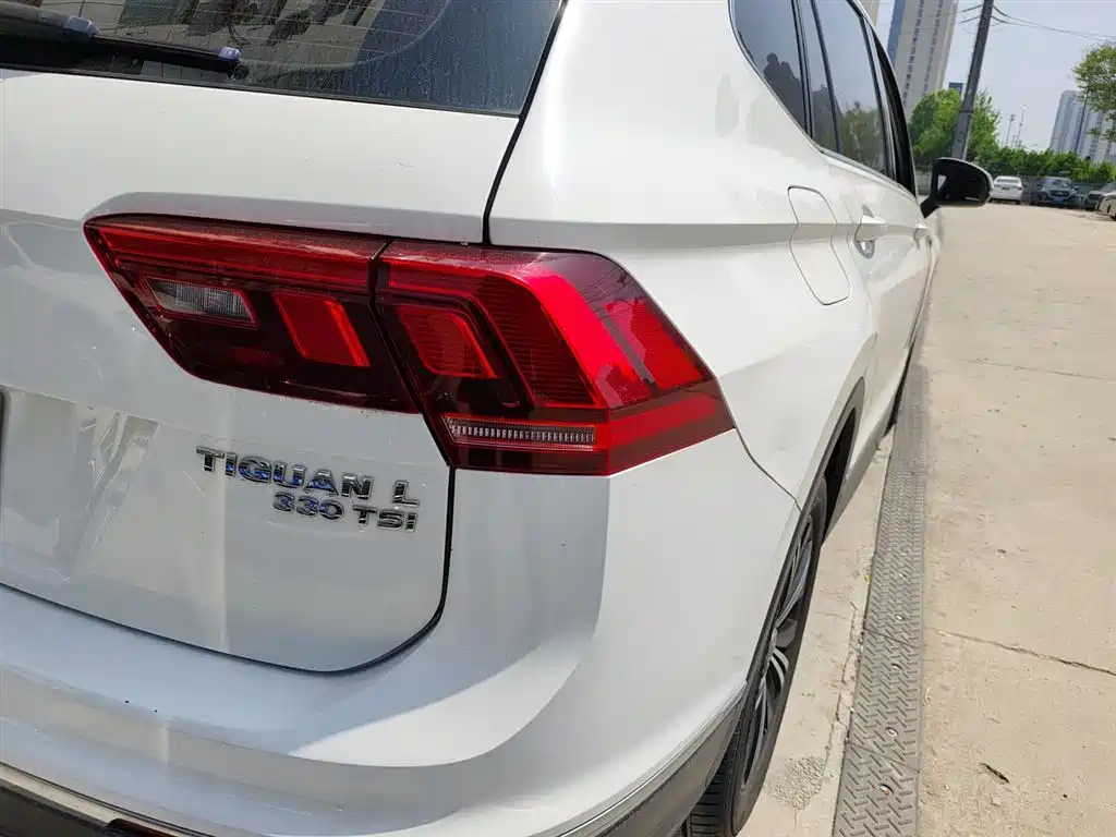 Volkswagen Tiguan L 2019 330TSI Auto 2WD Panorama Comfort Edition China V фото 8