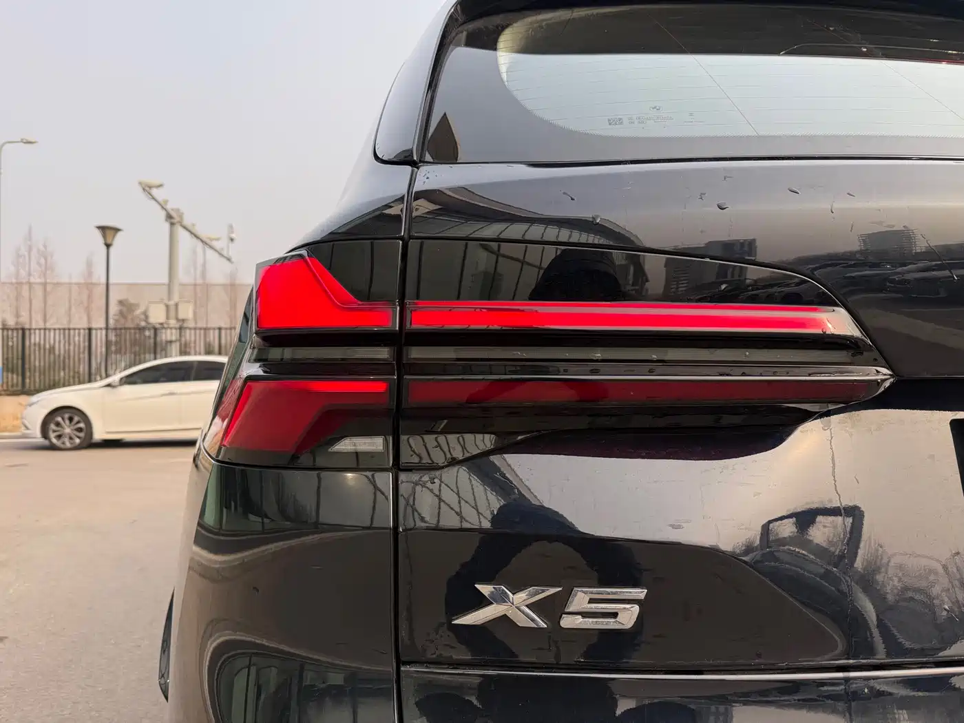 BMW X5 2025 Model xDrive 30Li Exclusive M Sport Blackout Package фото 8
