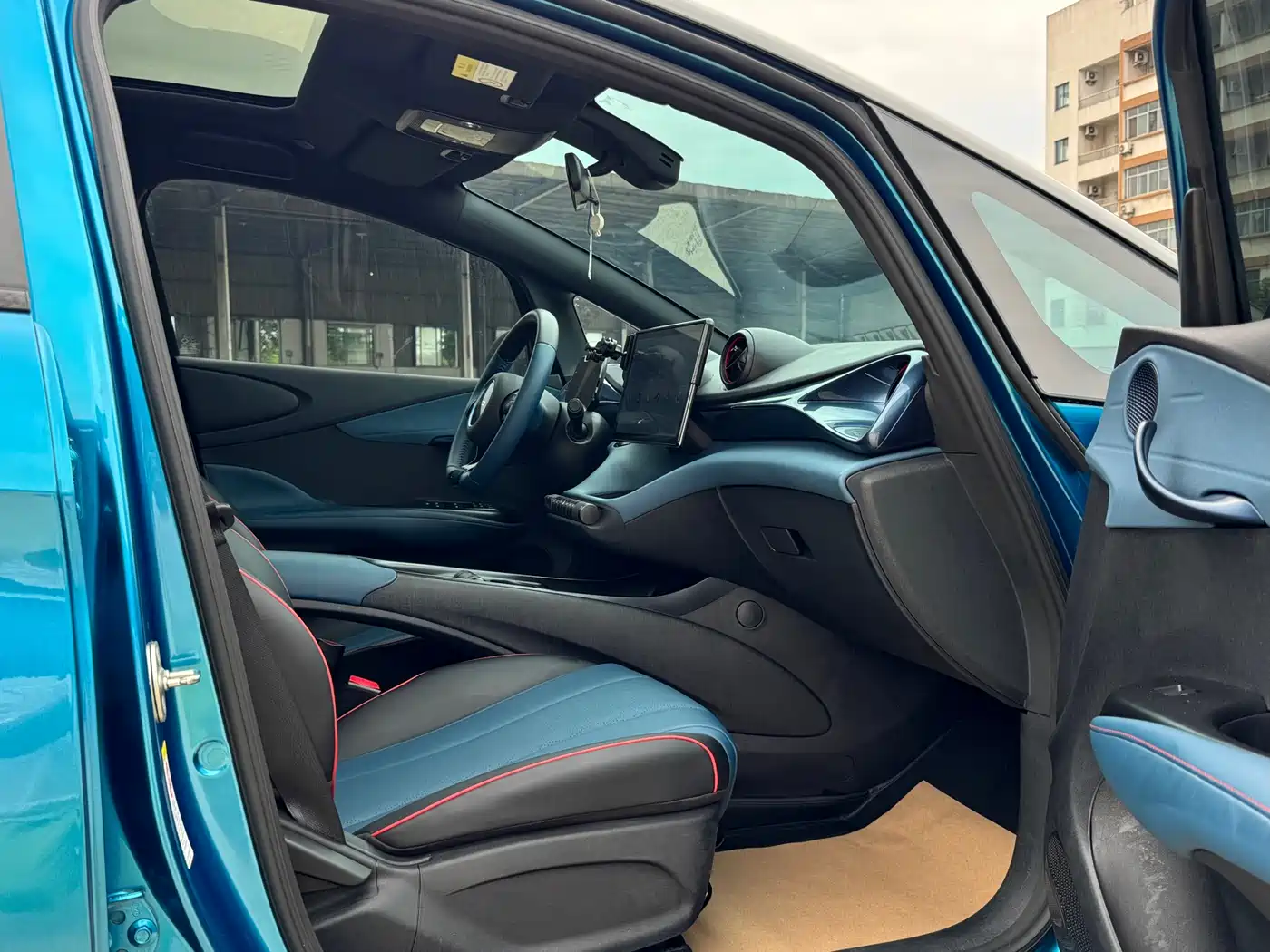 BYD Dolphin 2021 Model 405km Fashion Edition фото 6