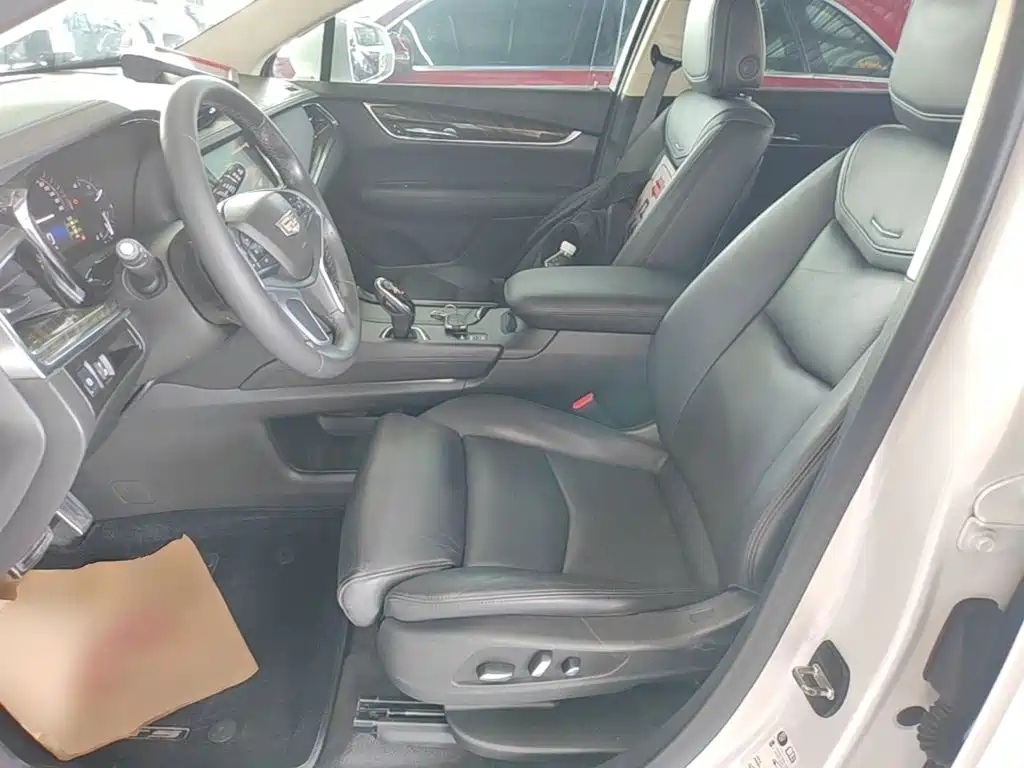 Cadillac XT5 2016 2016 28T AWD Luxury Model
