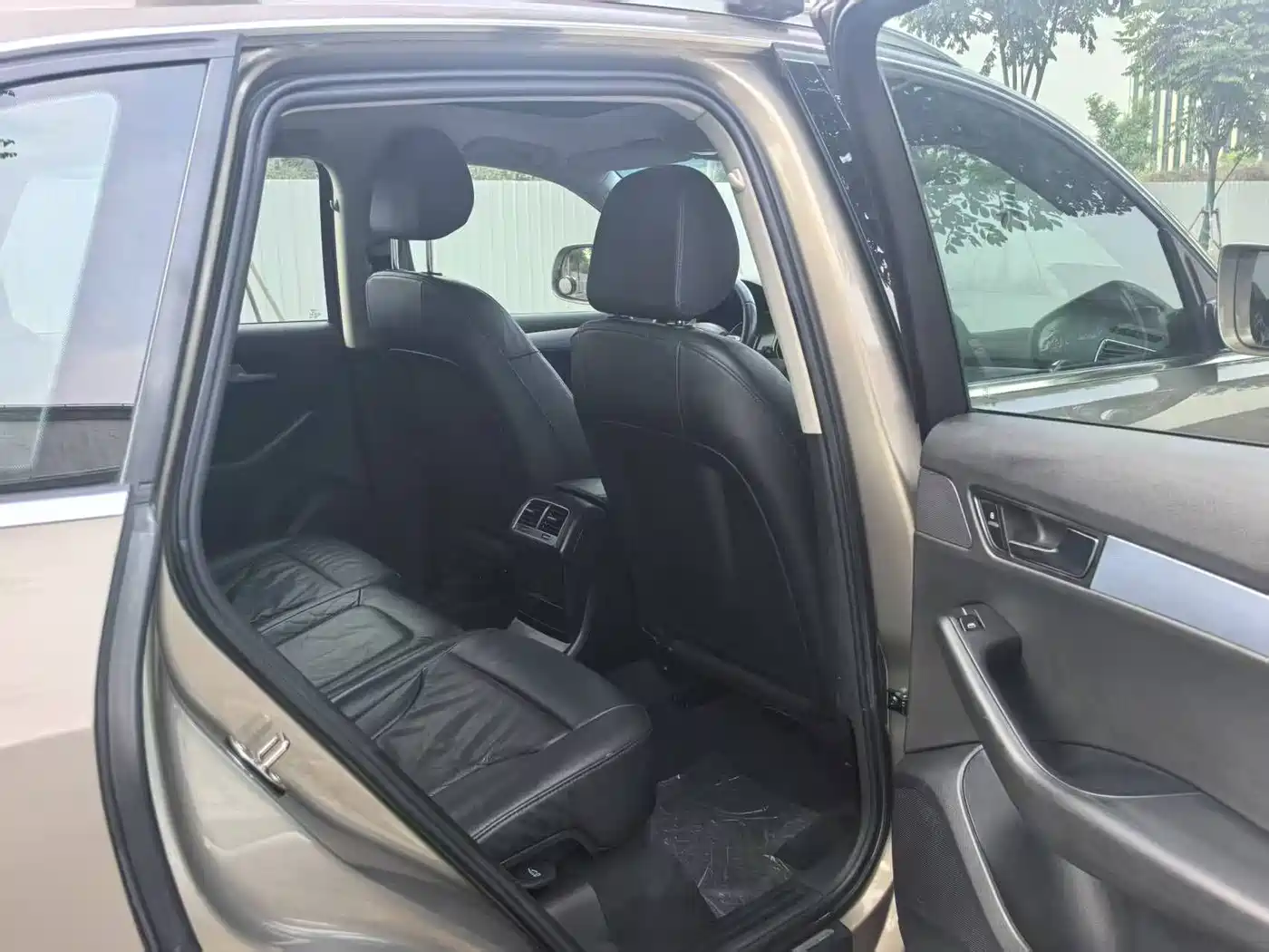 Audi Q5 2011 2.0TFSI Progressive фото 12