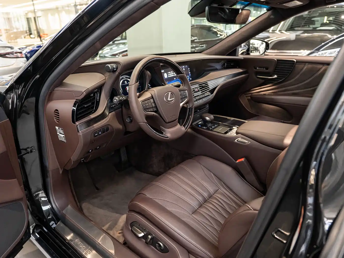 Lexus LS 2020 500h Luxury (China VI) фото 9