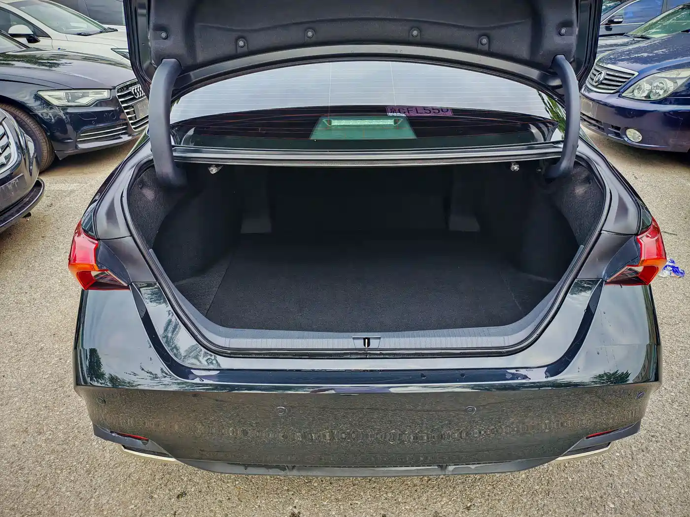 Toyota Avalon 2023 2.0L Luxury Edition фото 8