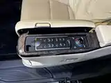 Фото 7 - Toyota Vellfire