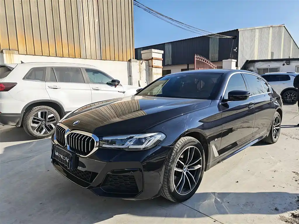 BMW 5 Series 2022 Model Second Facelift 525Li M Sport Package фото 2