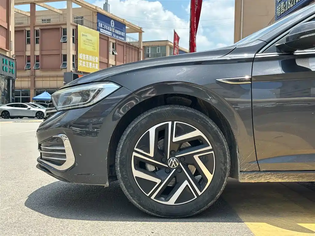 Volkswagen Sagitar 2023 300TSI DSG Surpassing Edition фото 4
