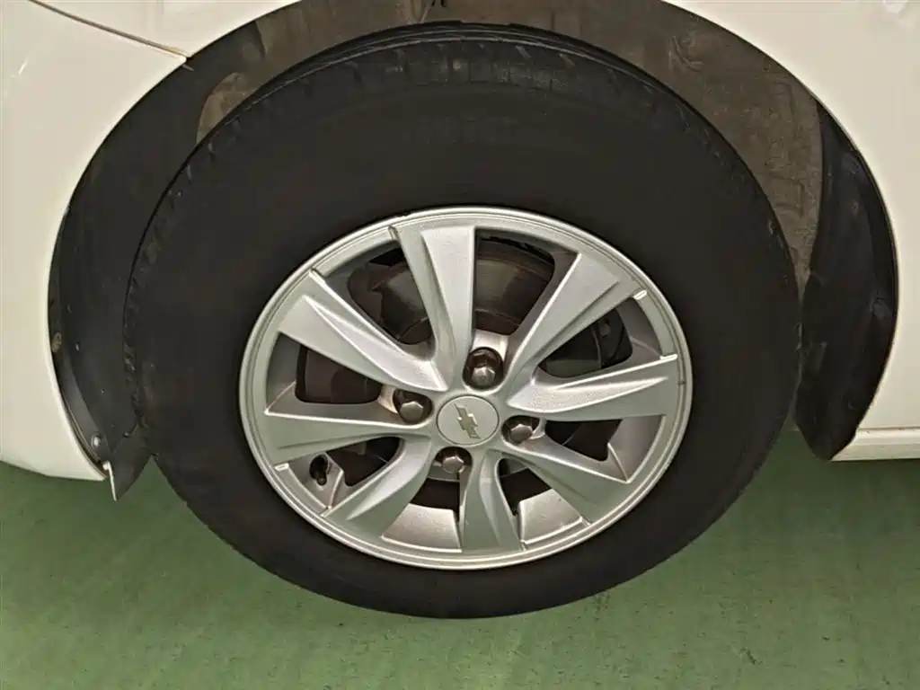 Chevrolet Sail 2015 Sail 3 1.5L Manual Ideal Sunroof Edition фото 23