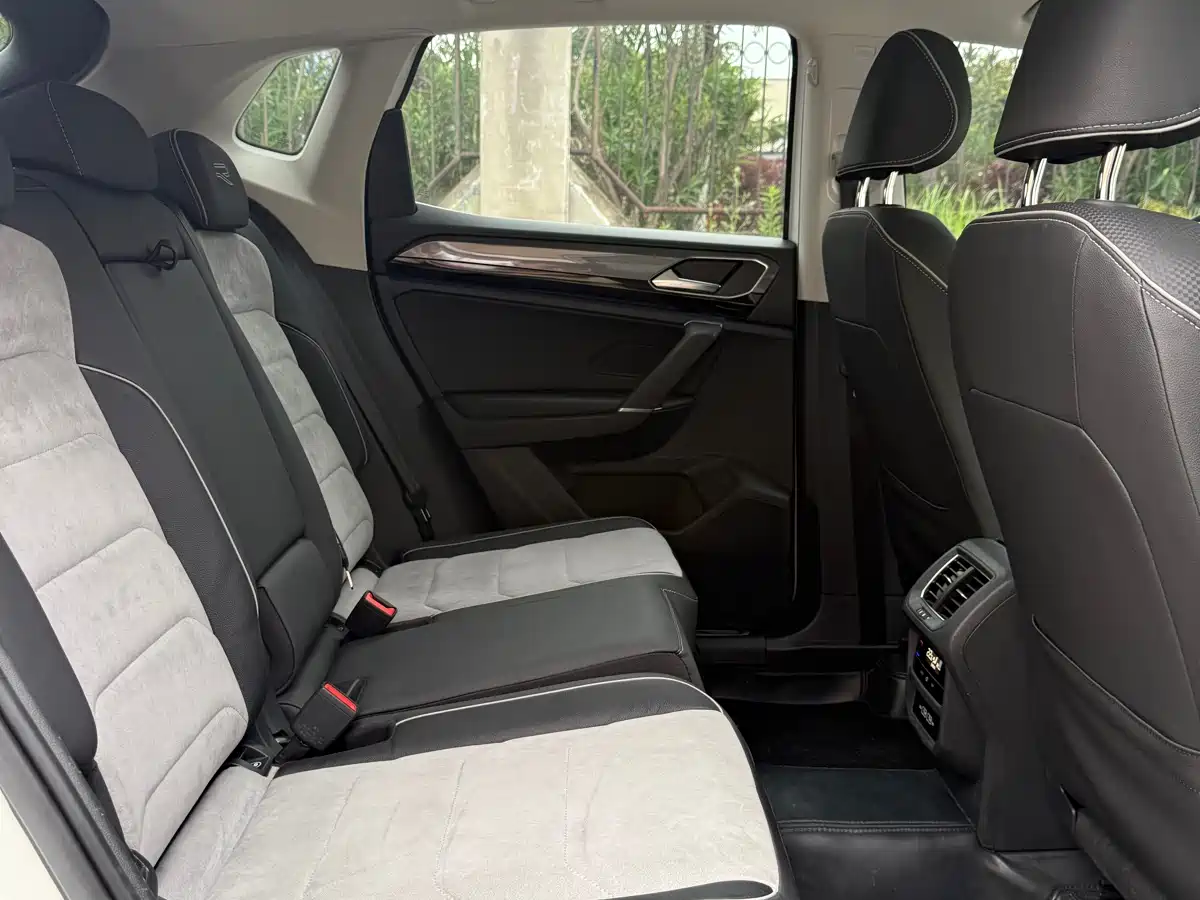 Volkswagen Tayron X 2020 330TSI 2WD Premium Smart Edition фото 8