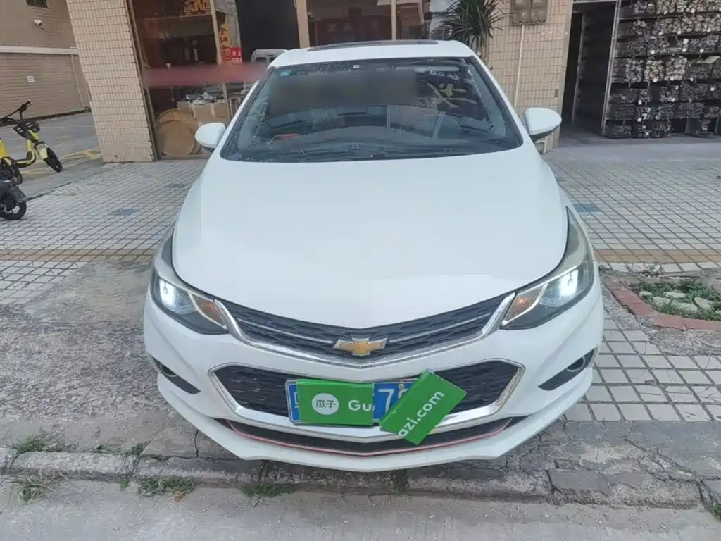 Chevrolet Cruze 2018 320 Automatic Pioneer Sunroof Edition фото 3