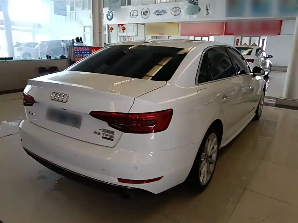 Audi A4L 2017 45 TFSI quattro Style Edition фото 7