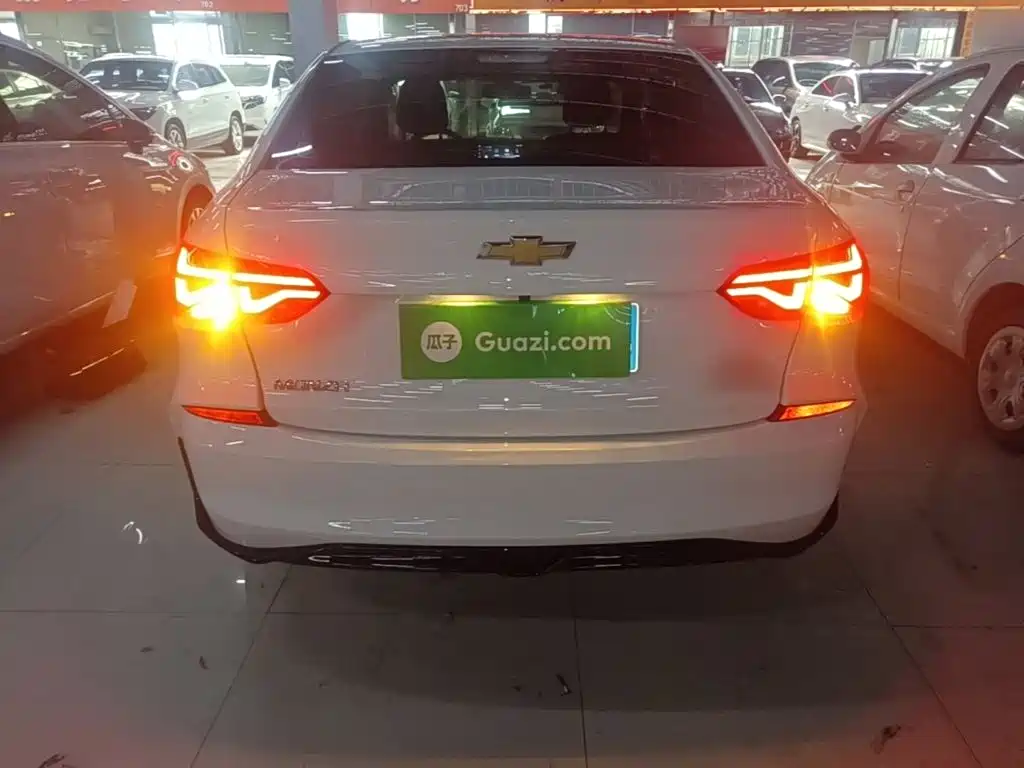 CHEVROLET CRUZE