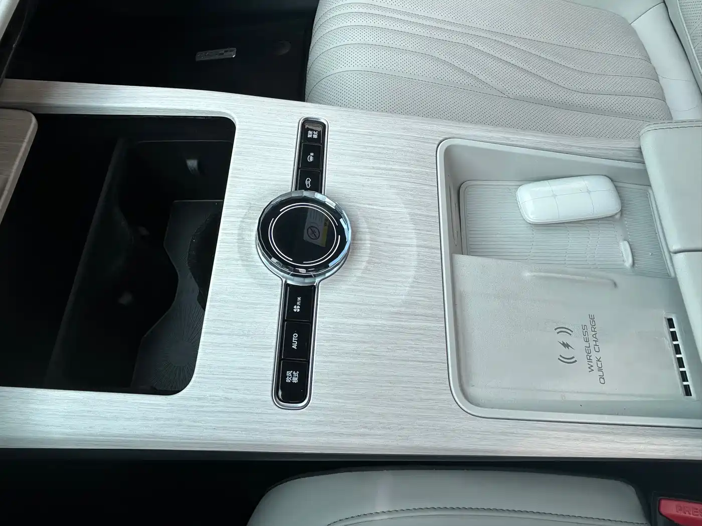Geely Galaxy Galaxy E8 2024 665km RWD Starship Voyager Edition фото 17