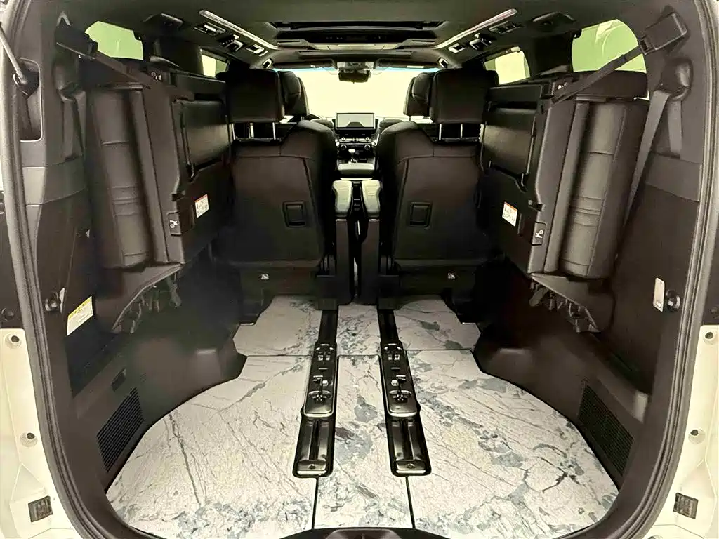 Toyota Alphard 2019 Hybrid 2.5L Premium Edition фото 18