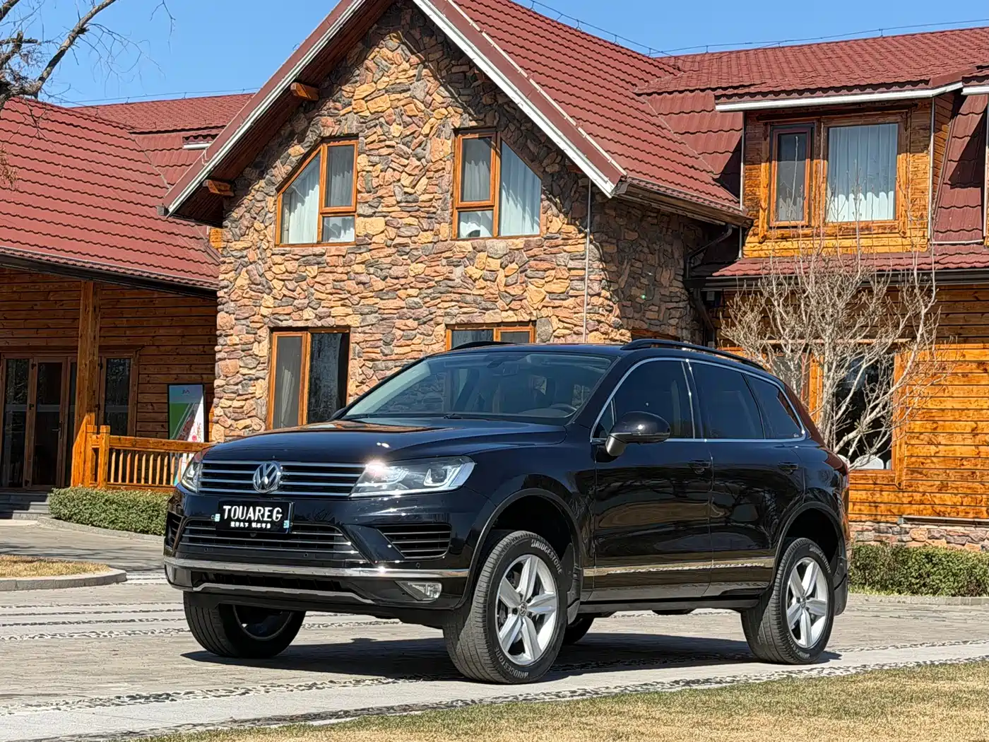 VOLKSWAGEN TOUAREG