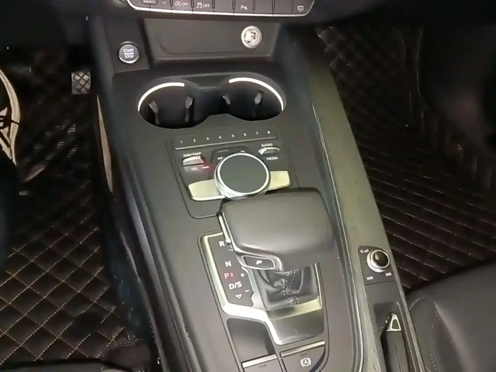 Audi A4L 2017 45 TFSI quattro Style Edition фото 14