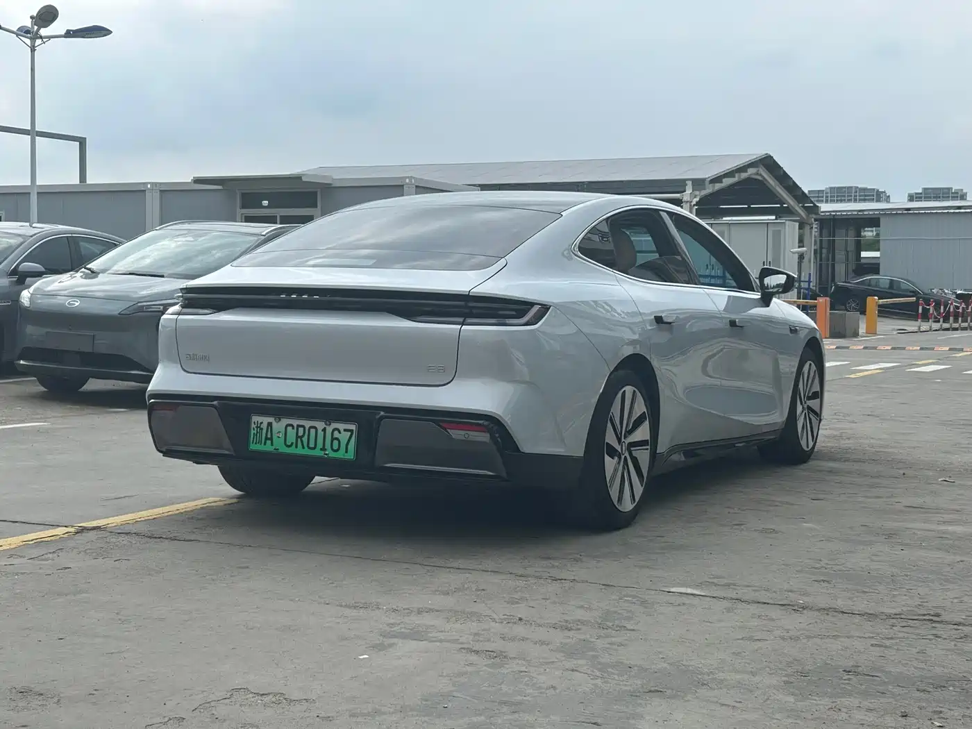 Geely Galaxy Galaxy E8 2024 665km RWD Starship Voyager Edition фото 10