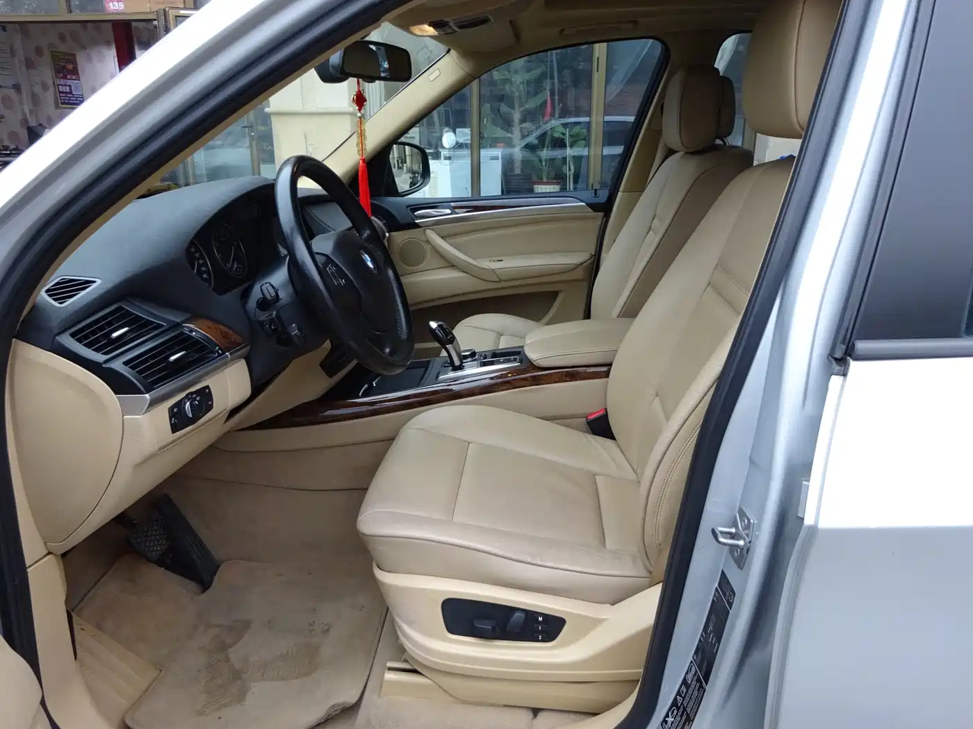 BMW X5 (Import) 2011 xDrive35i Leading Edition фото 15