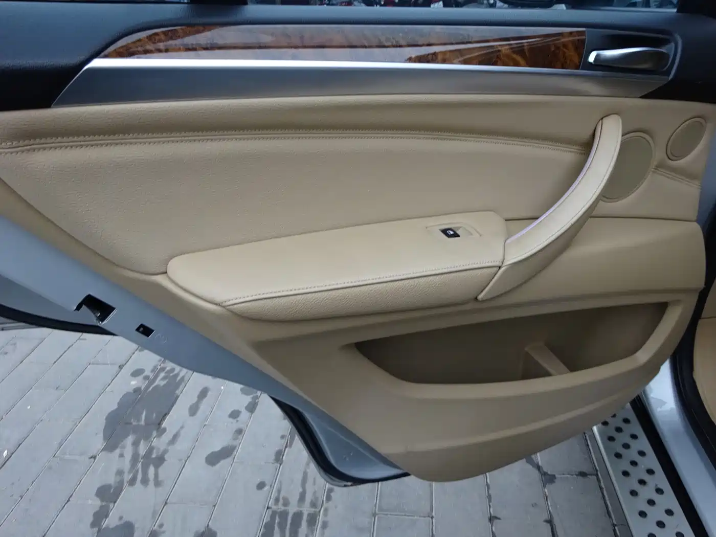 BMW X5 (Import) 2011 xDrive35i Leading Edition фото 29