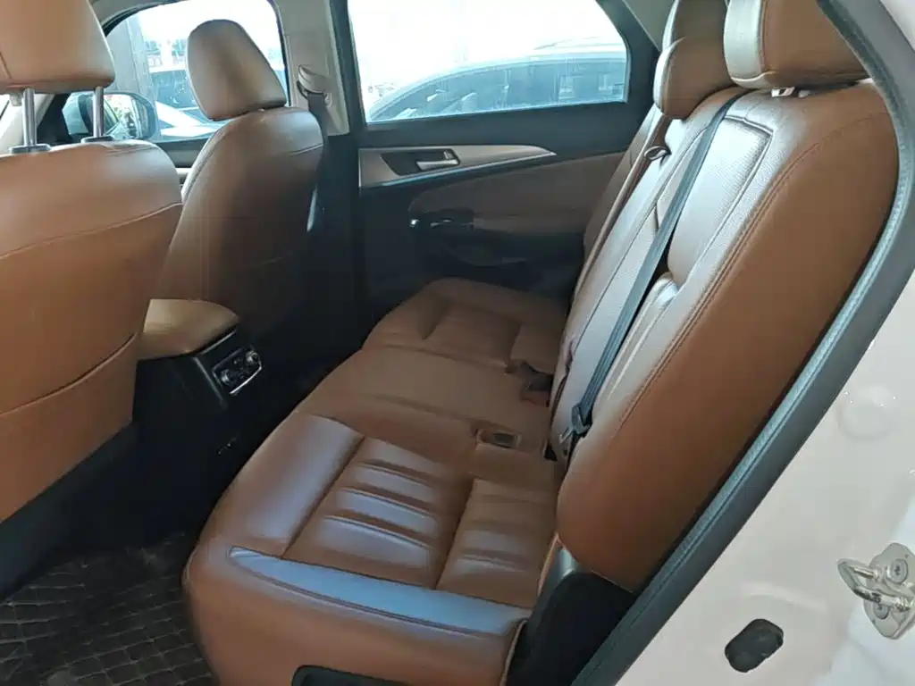 Changan CS95 2017 2017 2.0T FWD Zhitu Edition