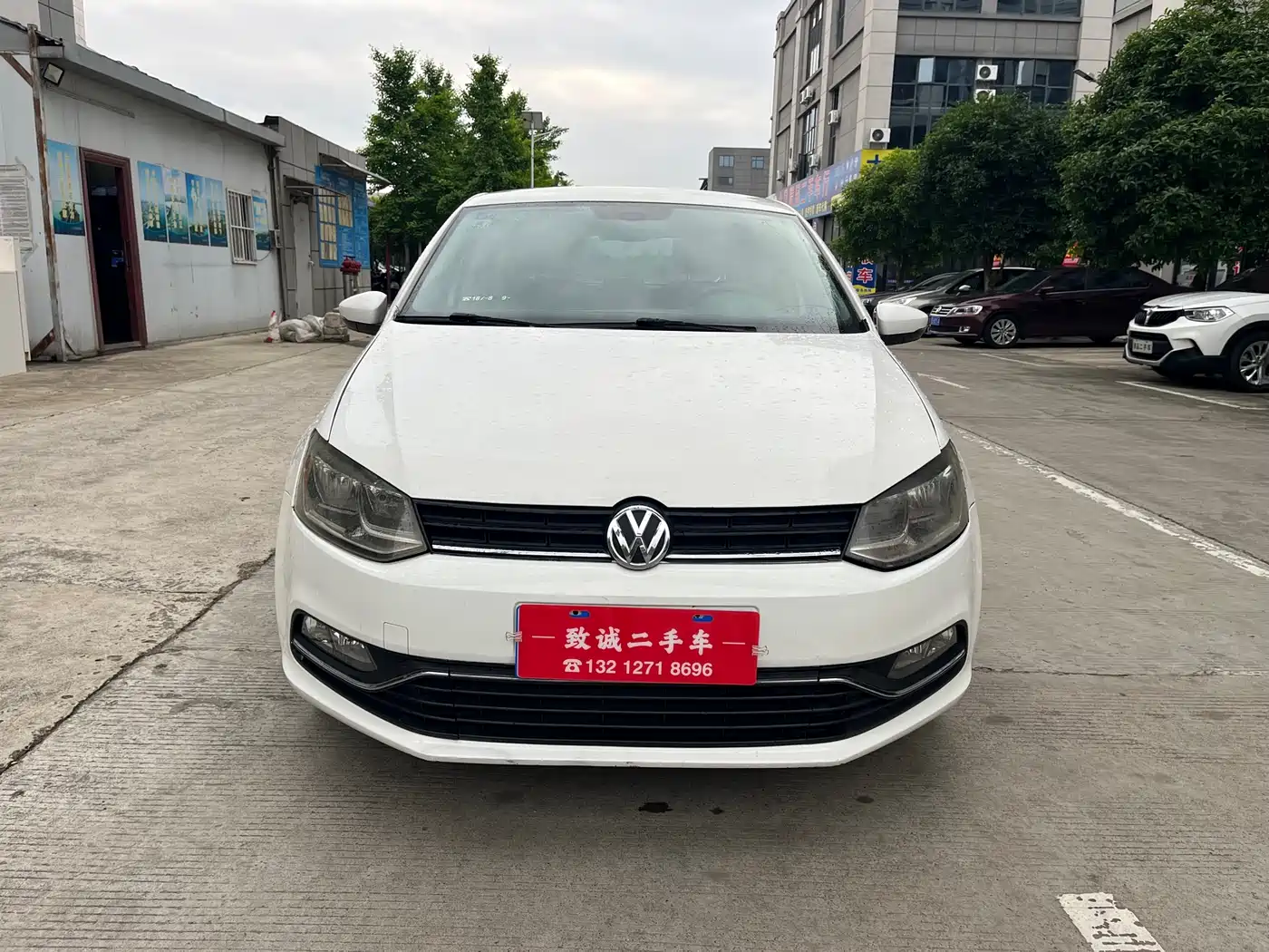 Volkswagen Polo 2014 1.4L Manual Comfort Edition фото 2
