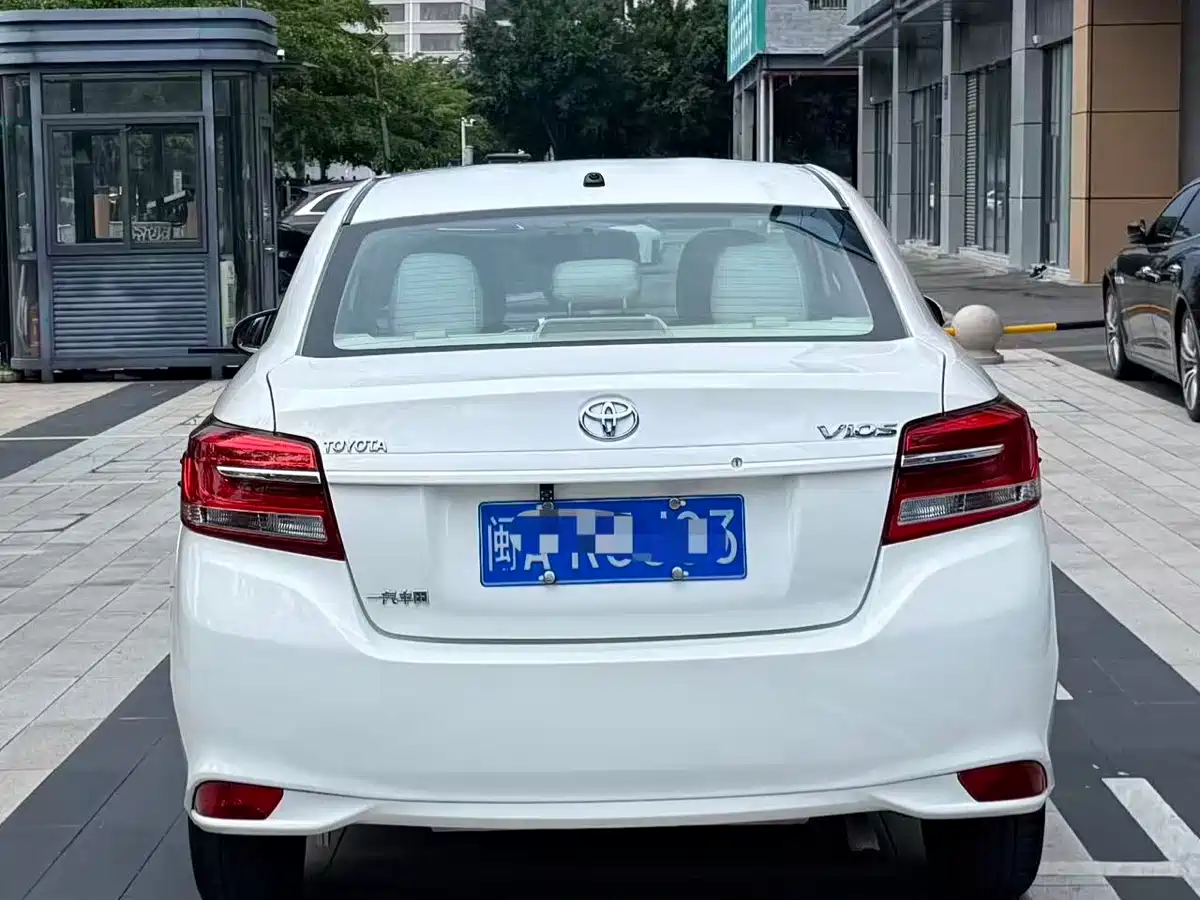 Toyota Levin 2019 Dual Engine 1.8H E-CVT Luxury Edition China V фото 8