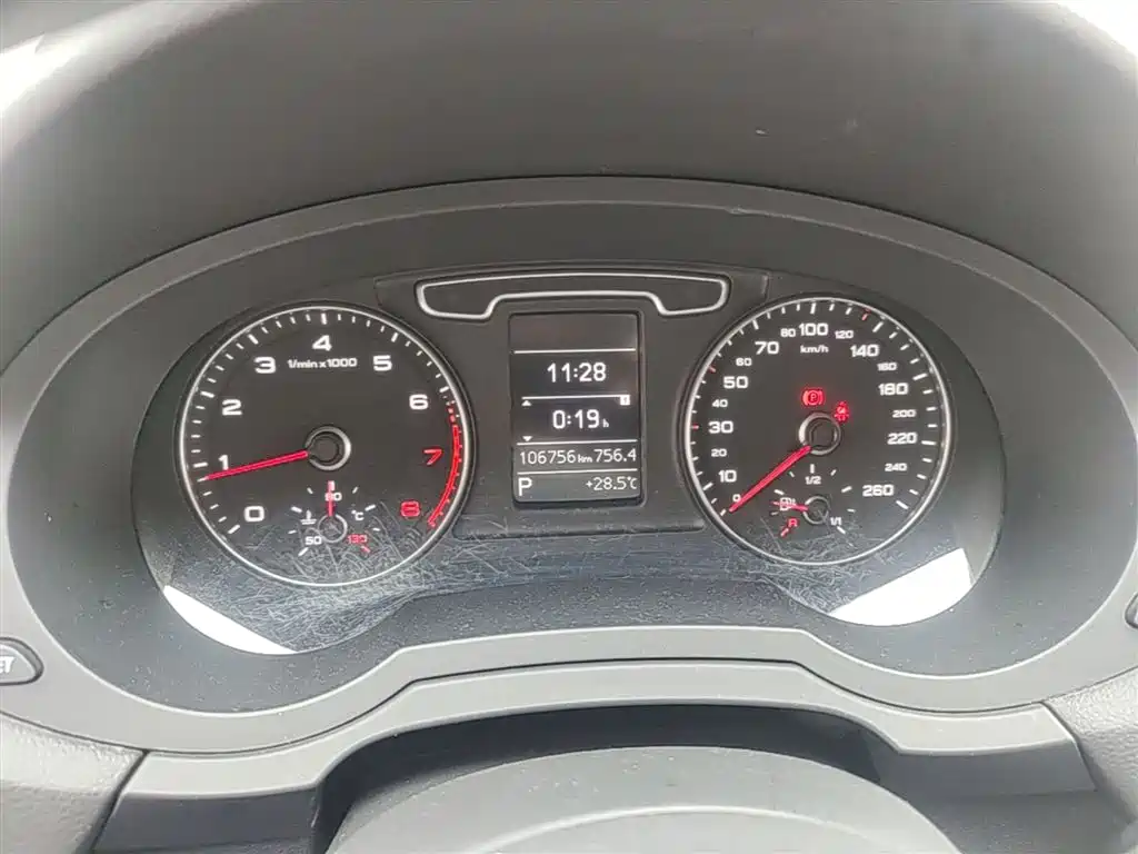 Audi Q3 2015 35 TFSI Comfort фото 12