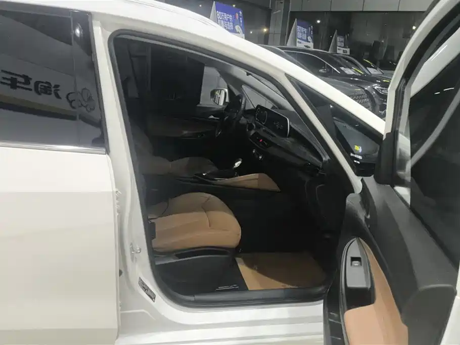 Buick GL6 2021 323T Mild Hybrid Connected Luxury фото 8