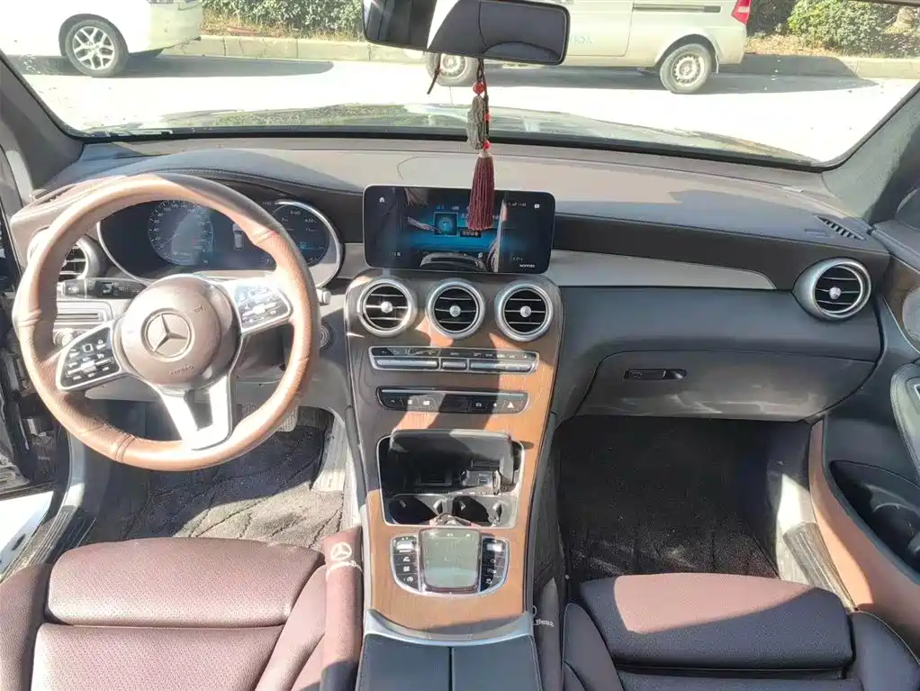 Mercedes-Benz GLC 2021 GLC 260 L 4MATIC Luxury фото 9
