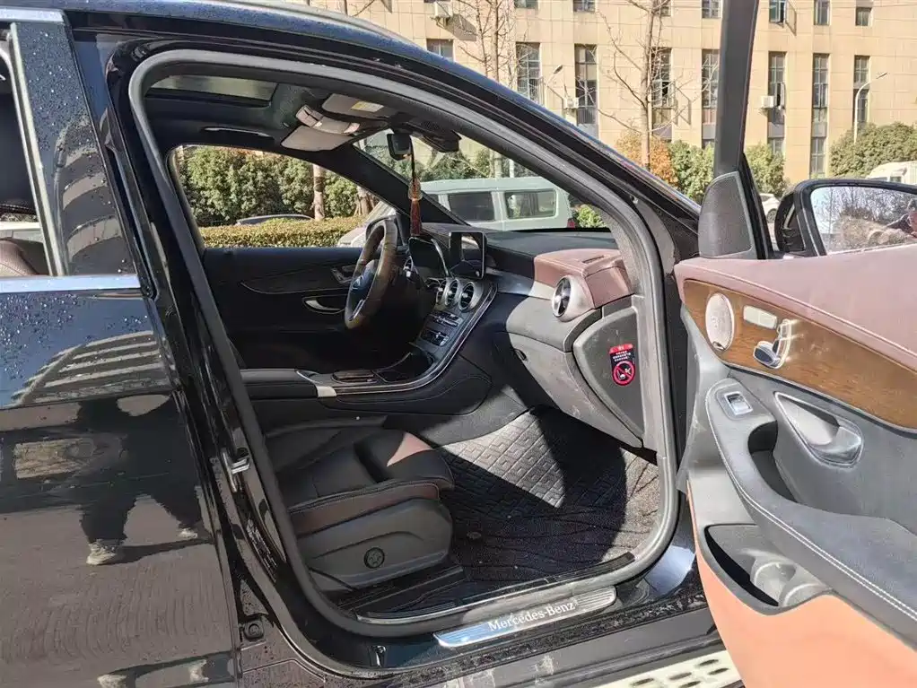Mercedes-Benz GLC 2021 GLC 260 L 4MATIC Luxury фото 7
