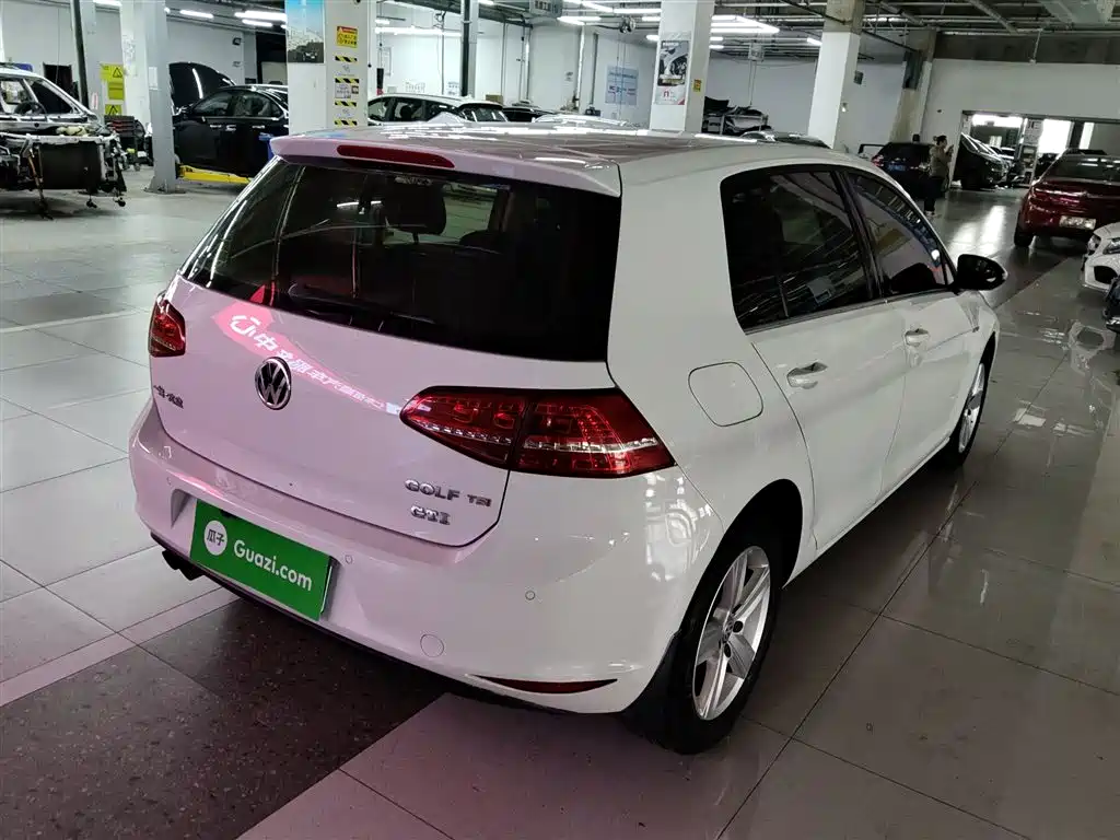 Volkswagen Golf 2015 1.4TSI Automatic Comfort фото 7