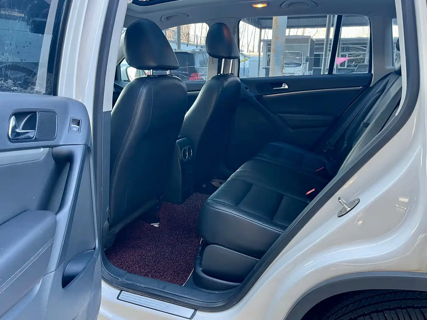 Volkswagen Tiguan 2013 1.8TSI Auto 4WD Luxury фото 16