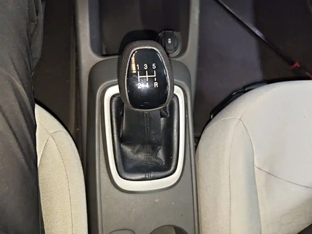 Chevrolet Sail 2016 Sail 3 1.3L Manual Comfort Sunroof Edition фото 14