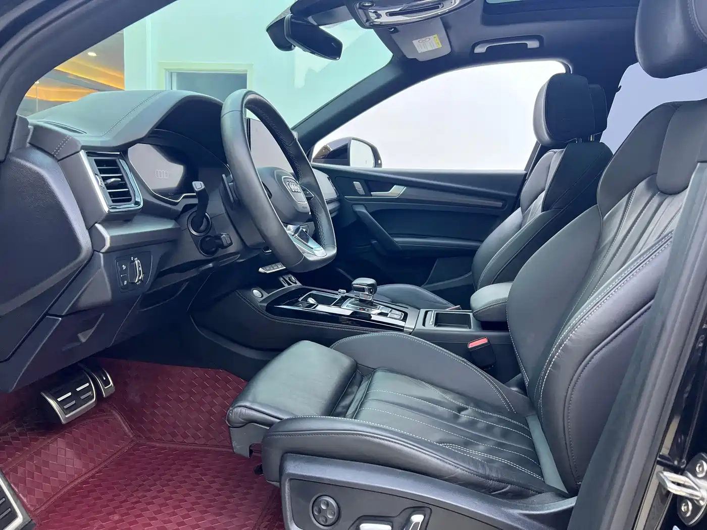 Audi Q5L 2024 Model 40 TFSI Luxury Dynamic фото 11