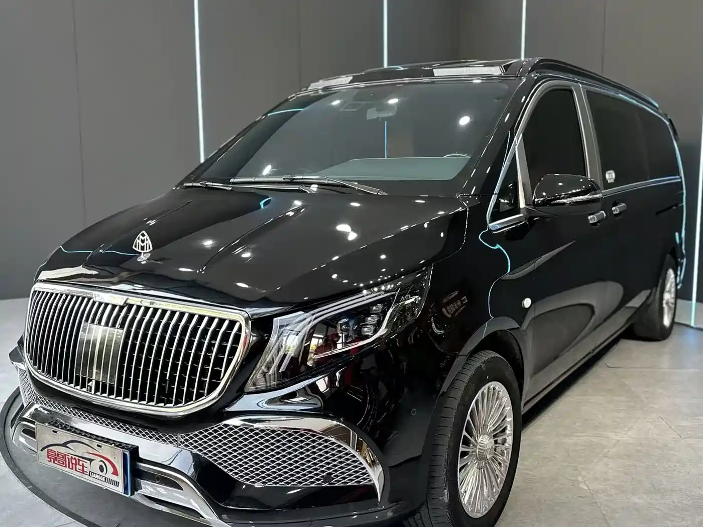 Mercedes-Benz Vito 2023 2.0T Business 7-Seater