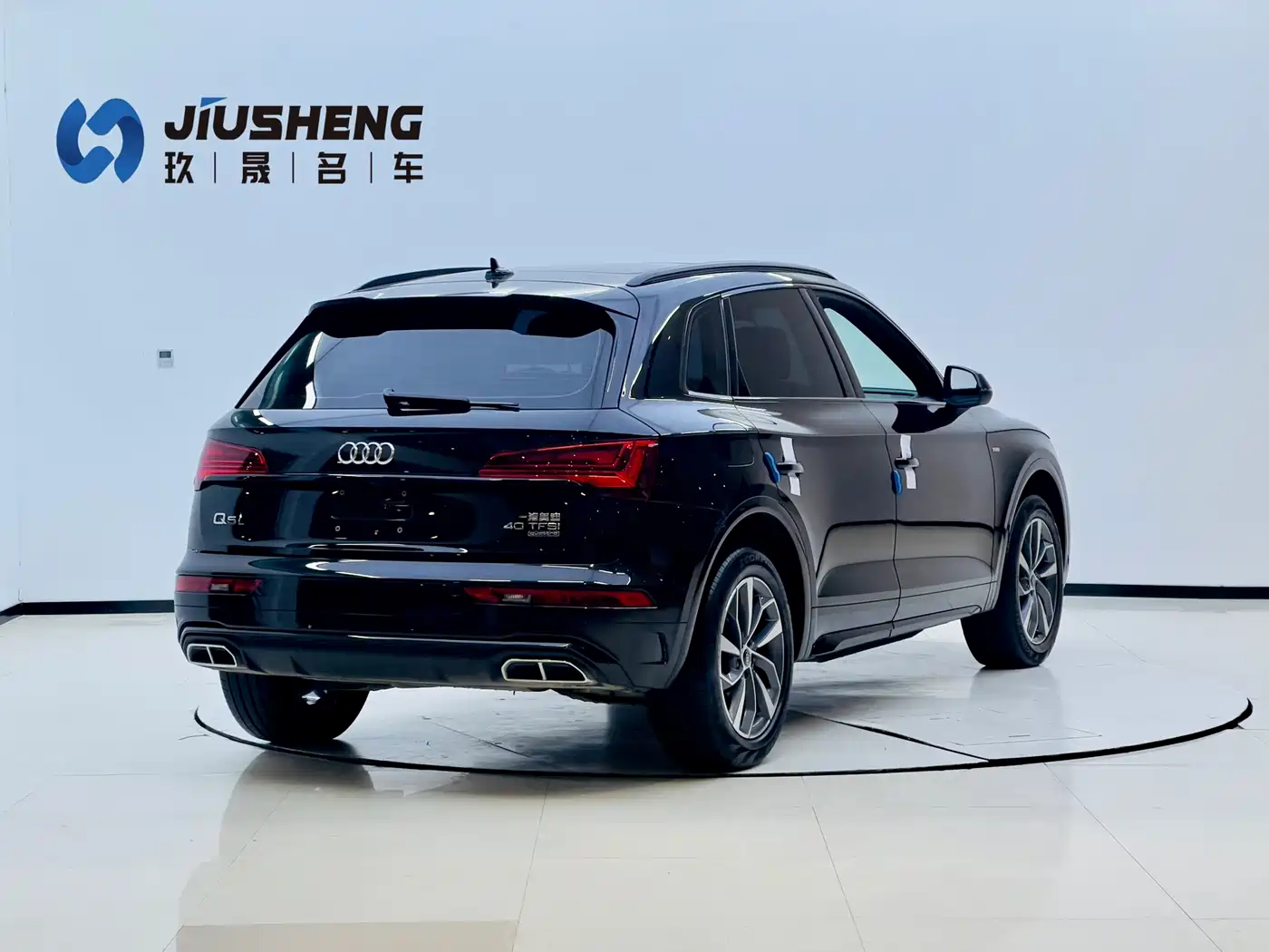 Audi Q5L 2024 Model 40 TFSI Luxury Dynamic фото 6