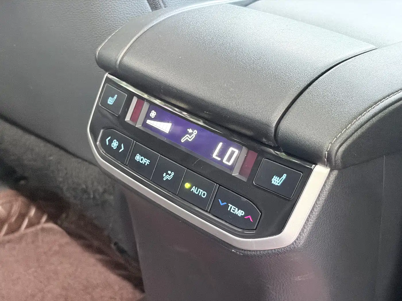 Toyota Highlander 2022 Dual Engine 2.5L 4WD Supreme Edition 7-Seater фото 22