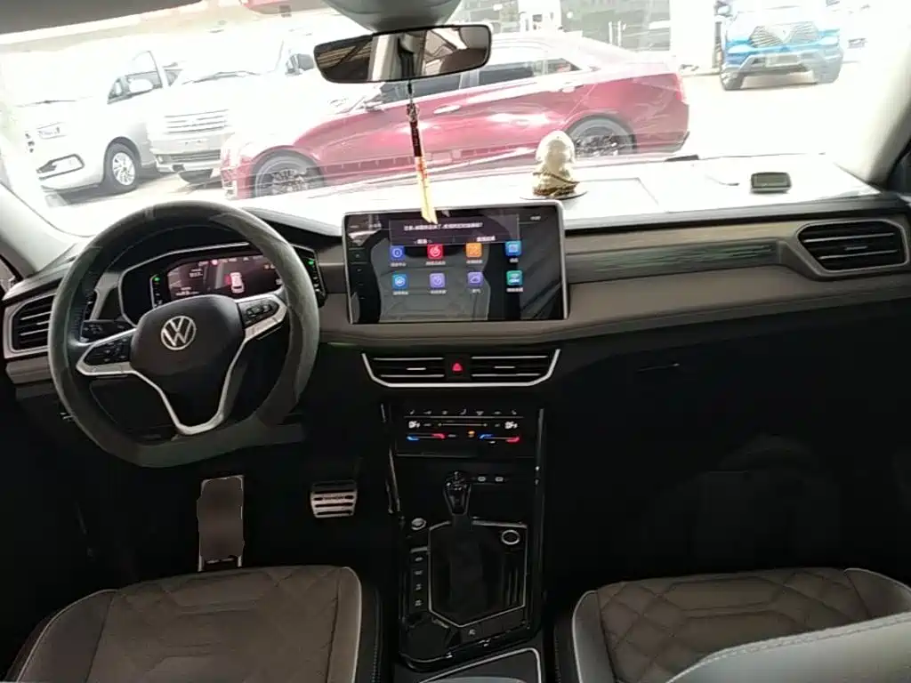 صورة 10 - Volkswagen Tayron