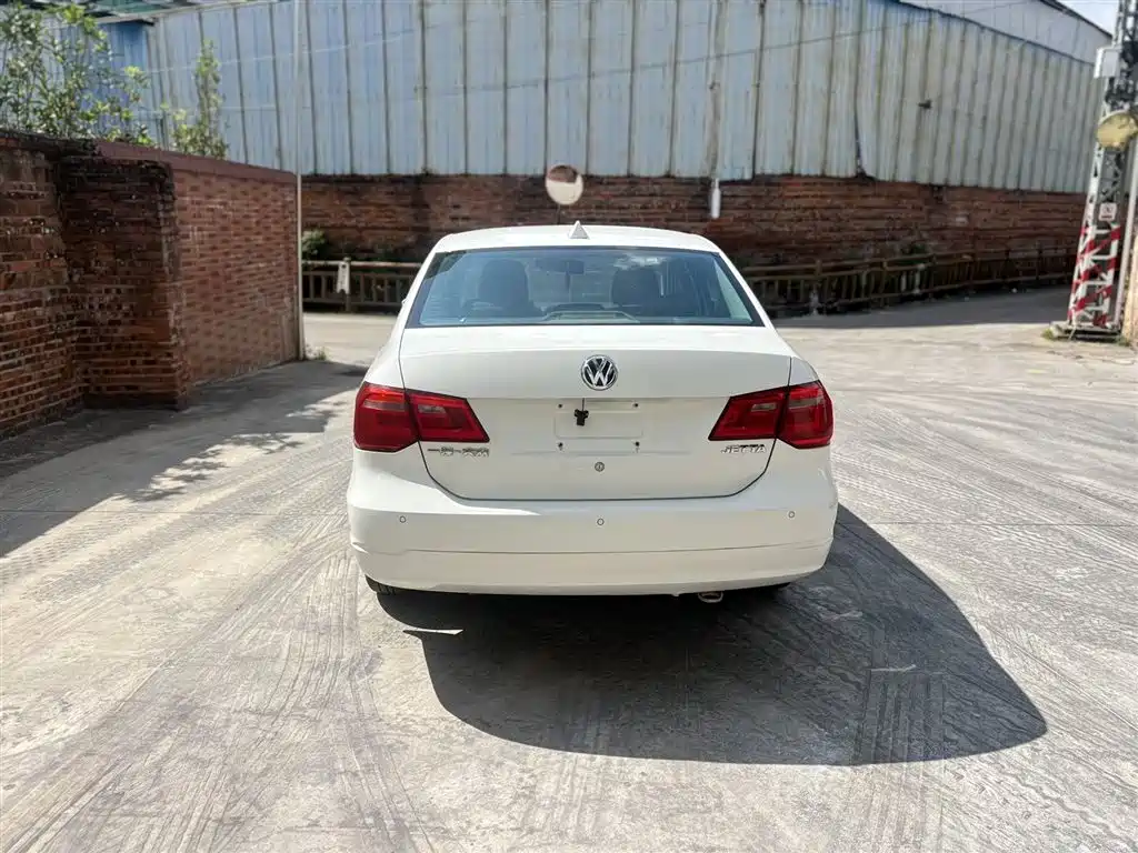 Volkswagen Jetta 2015 Value Edition 1.6L Automatic Fashion фото 5